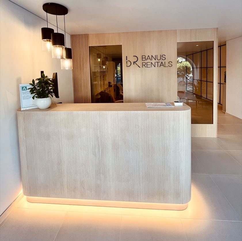 Recepción del proyecto La simpleza de la arena · interiorismo en Marbella por Génesis Ramírez